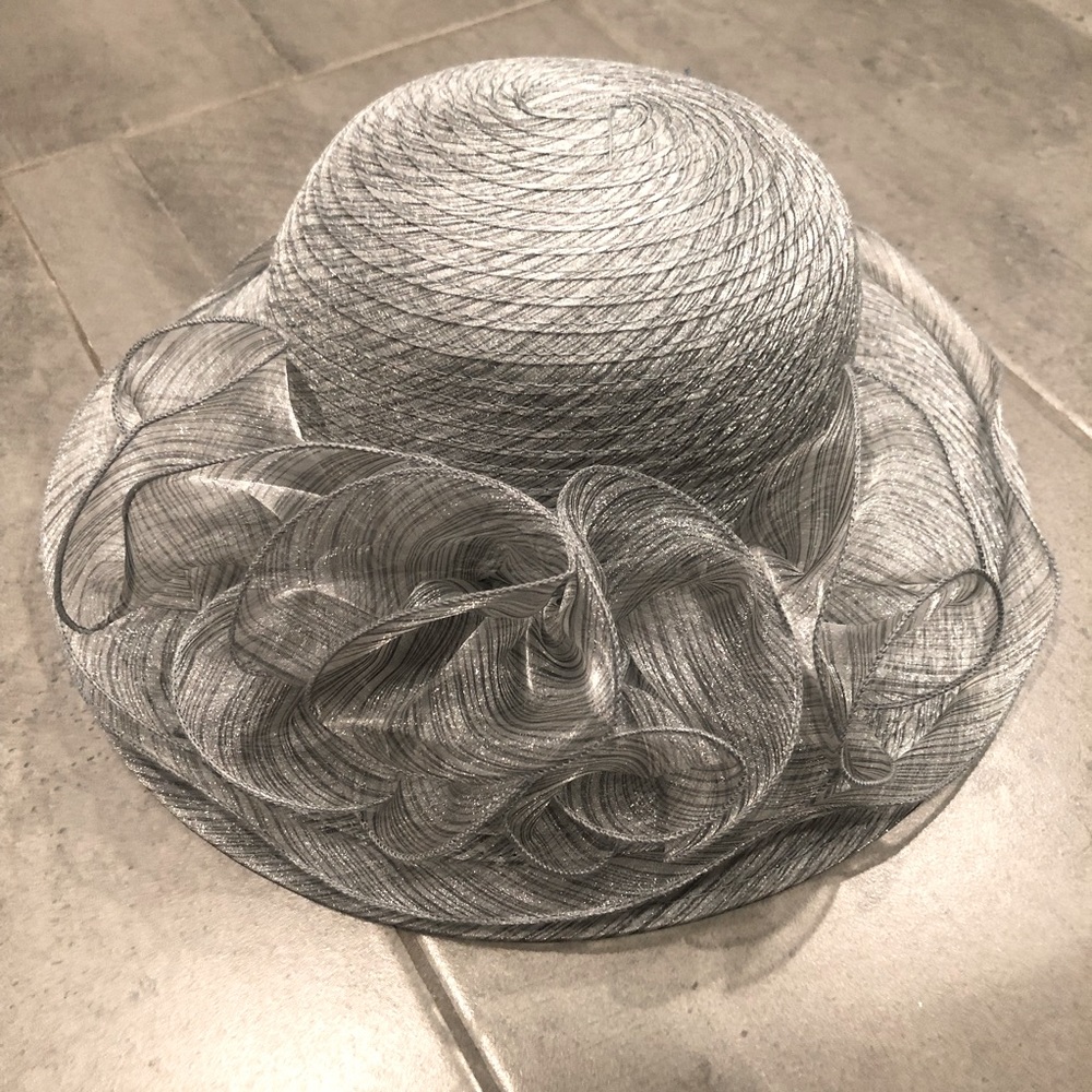 Silver/Grey Derby Hat